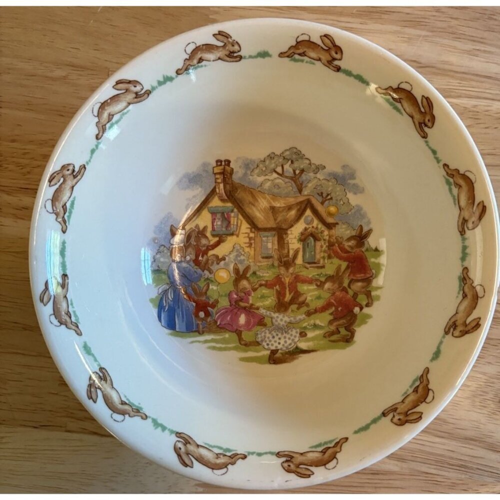 Vintage 1936 Royal Doulton Bunnykins Playing Outside House Children’s Bowl